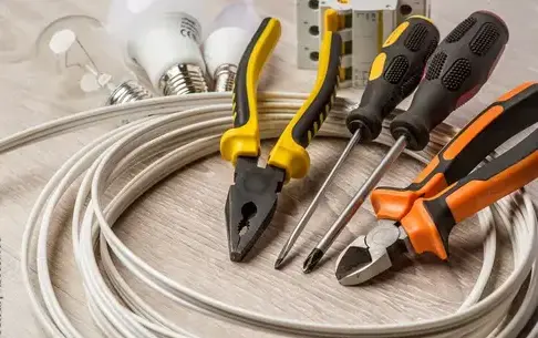 électricien pour professionnel Loudéac-2